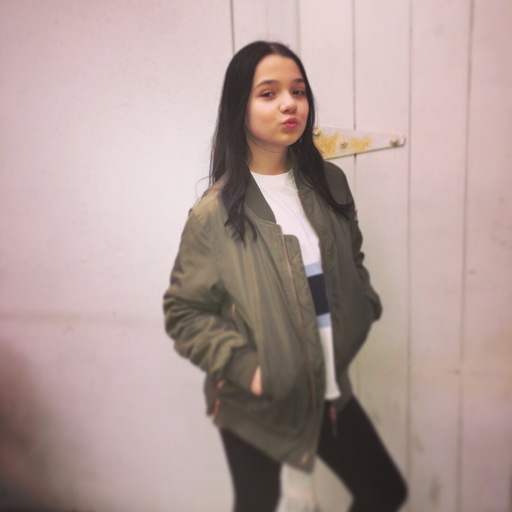 Meet your Posher, Kayla